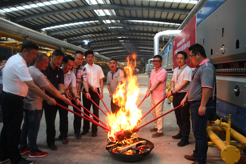 ��ݶ��������ٔU�� �W���Z���������½�2�l���a(ch��n)��Ͷ�a(ch��n)